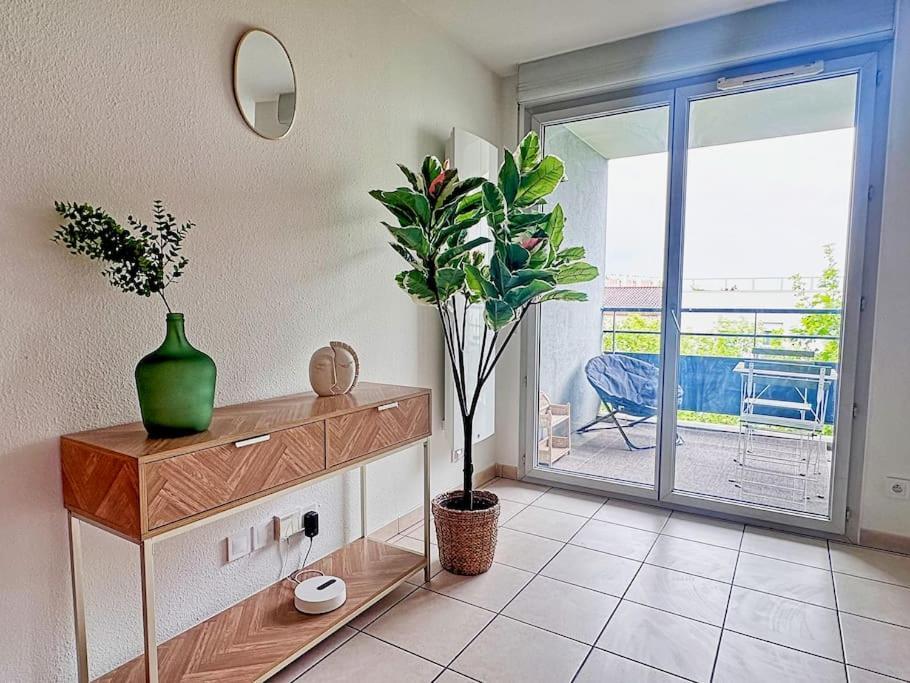 Charmant T2 Terrasse, Garage Villeurbanne Bagian luar foto